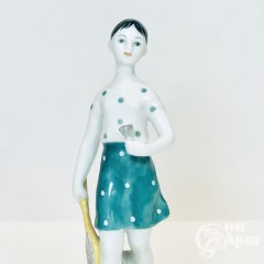 Скульптура " Девушка с ракеткой" (Бадминтонистка)
